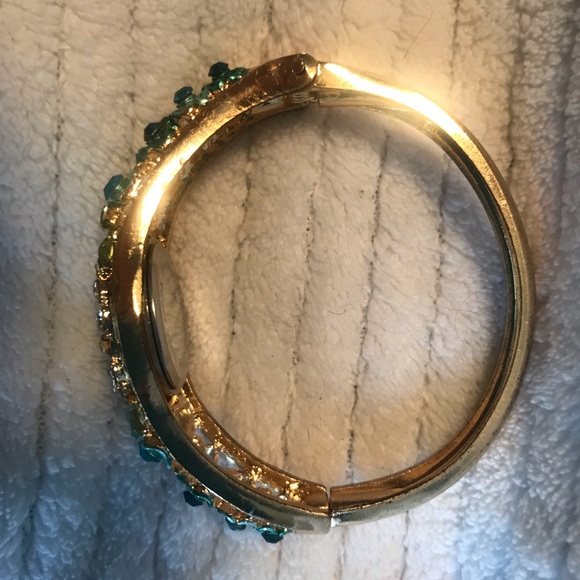 Watch - Picture 3 of 5